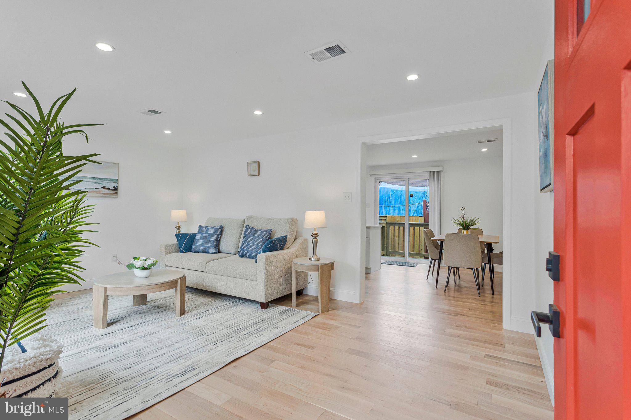 OYSTER HARBOR - Residential