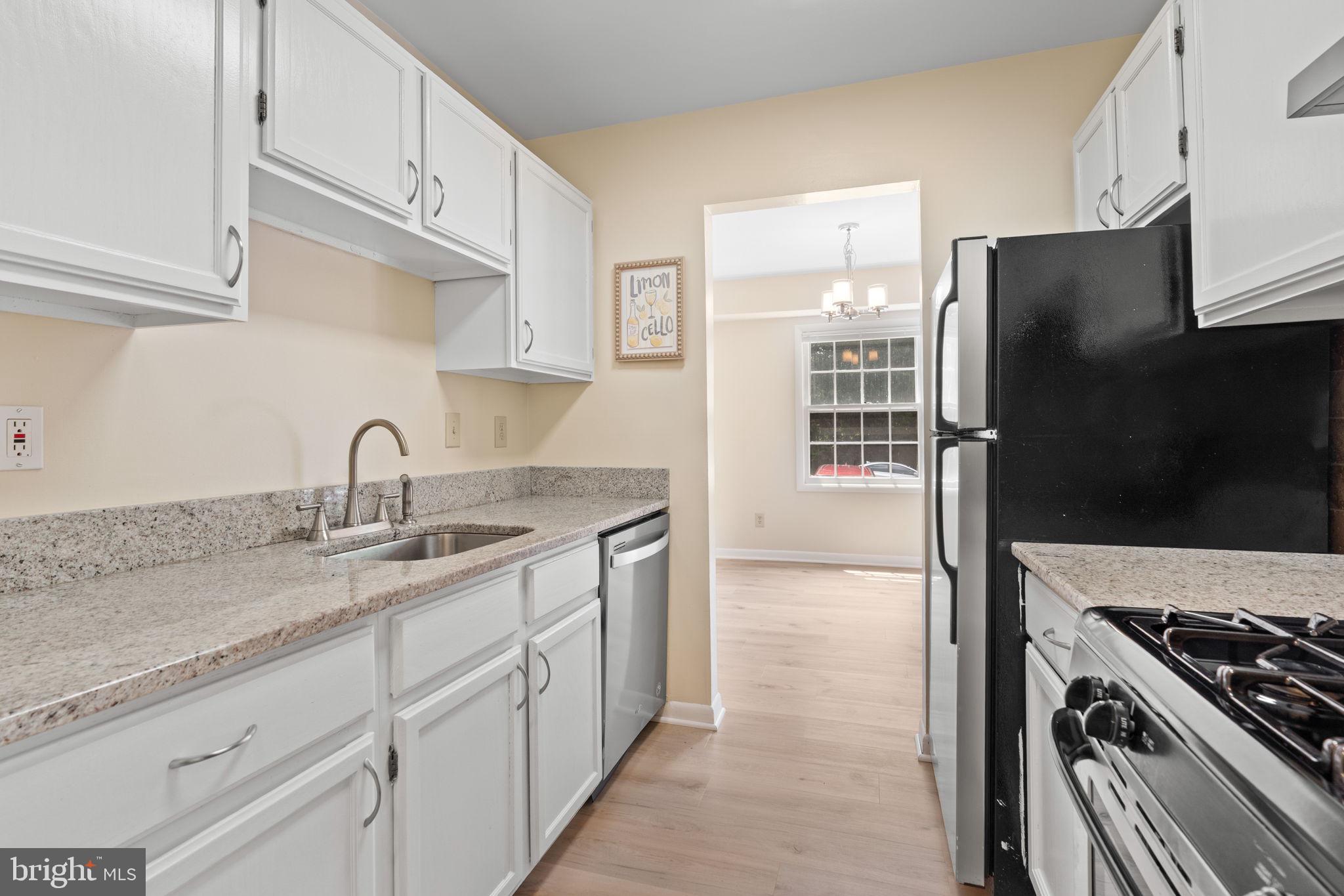 LYNDHURST - Residential