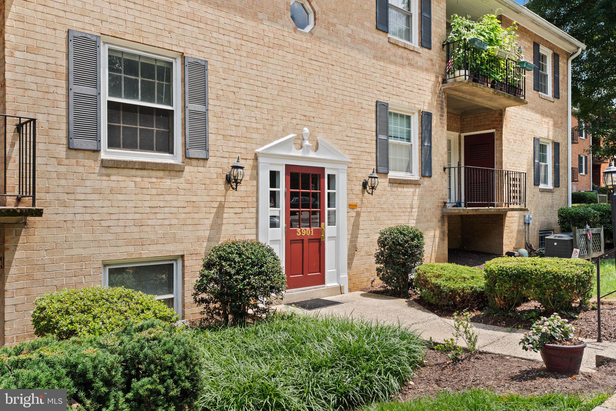 LYNDHURST - Residential