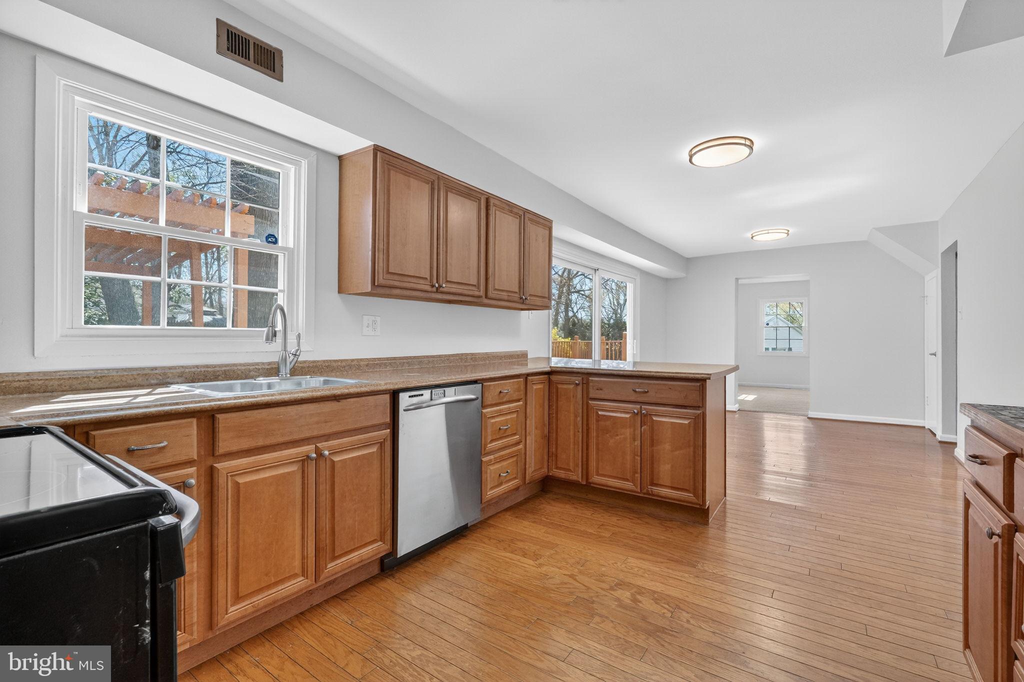 VICTORIA HEIGHTS - Residential