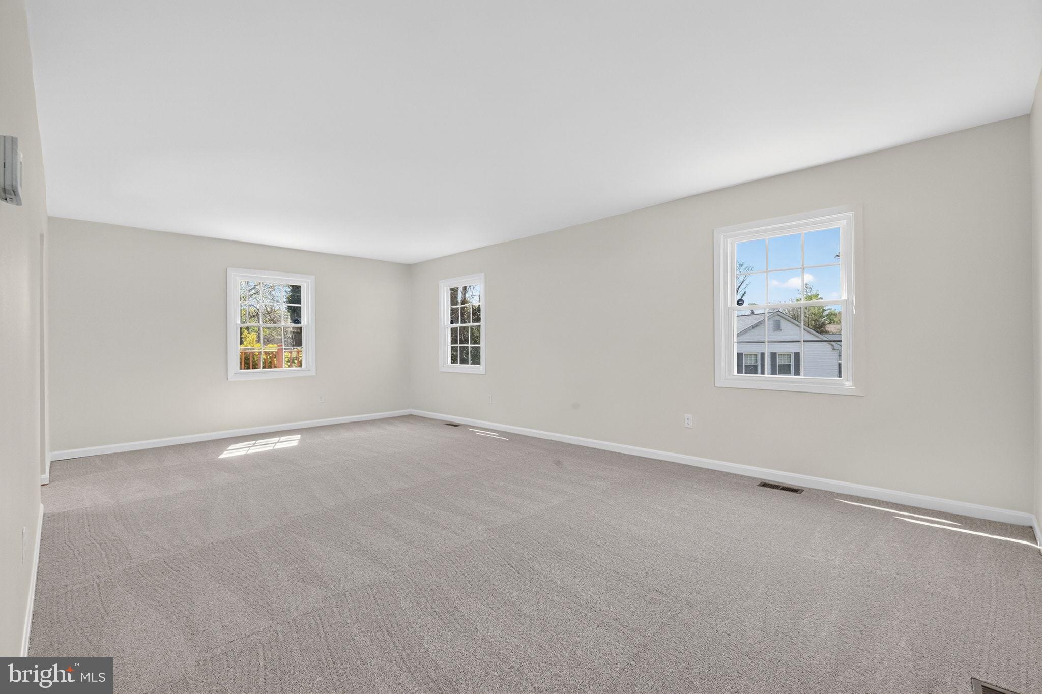 VICTORIA HEIGHTS - Residential