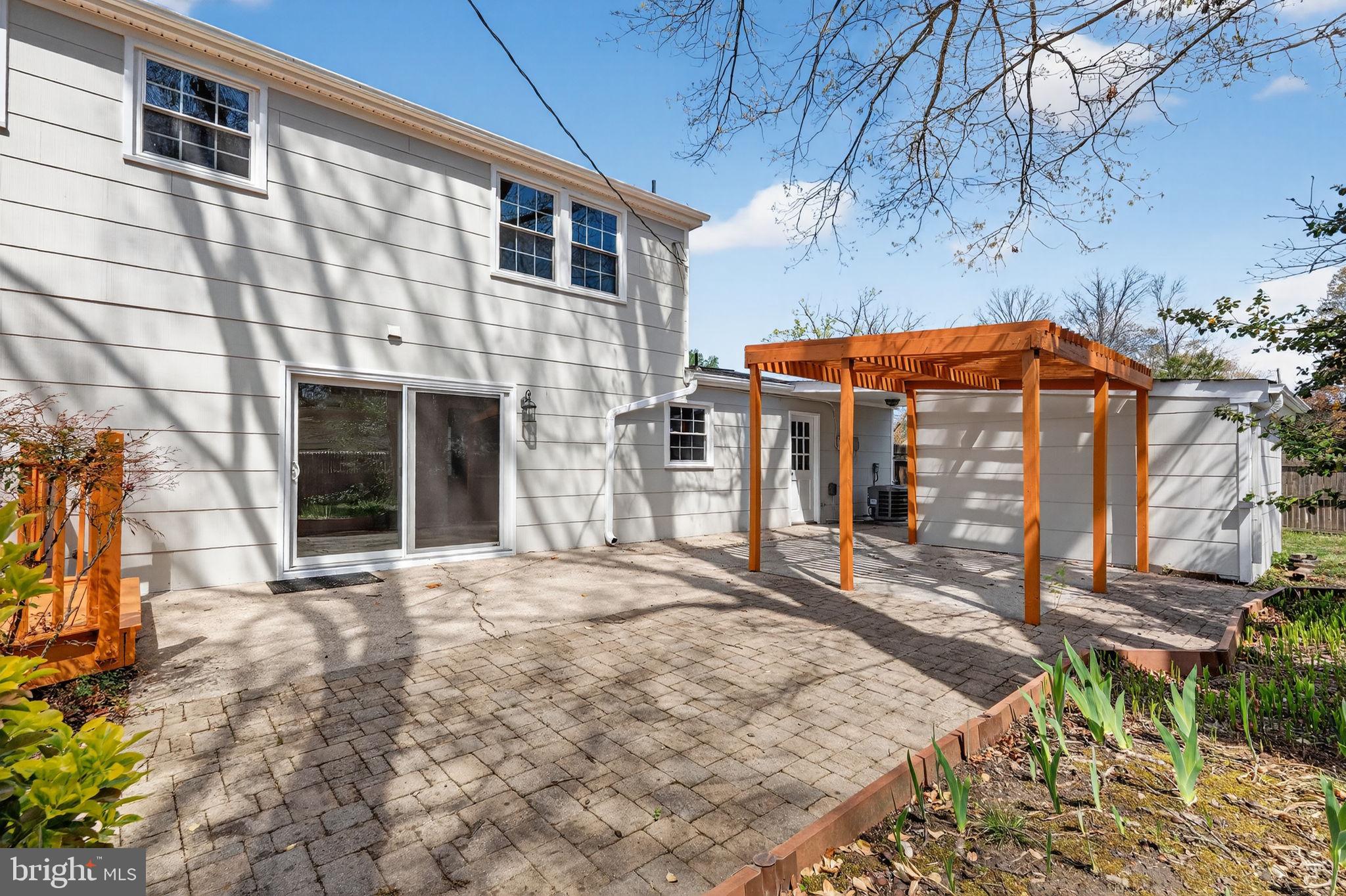 VICTORIA HEIGHTS - Residential