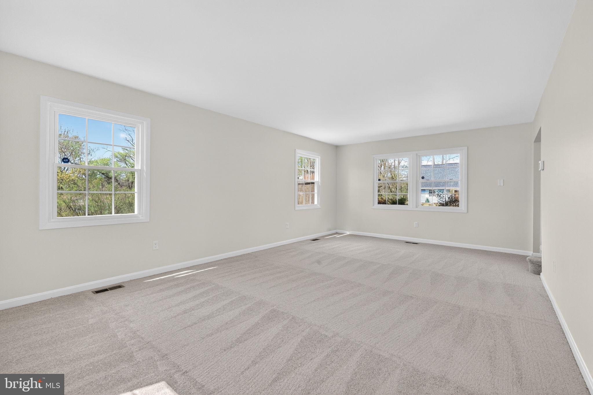 VICTORIA HEIGHTS - Residential