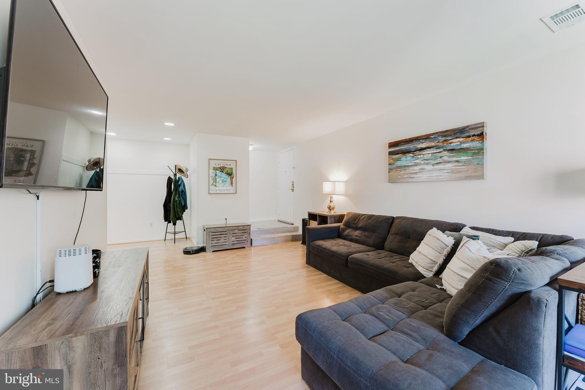 CHESTNUT GROVE - Residential