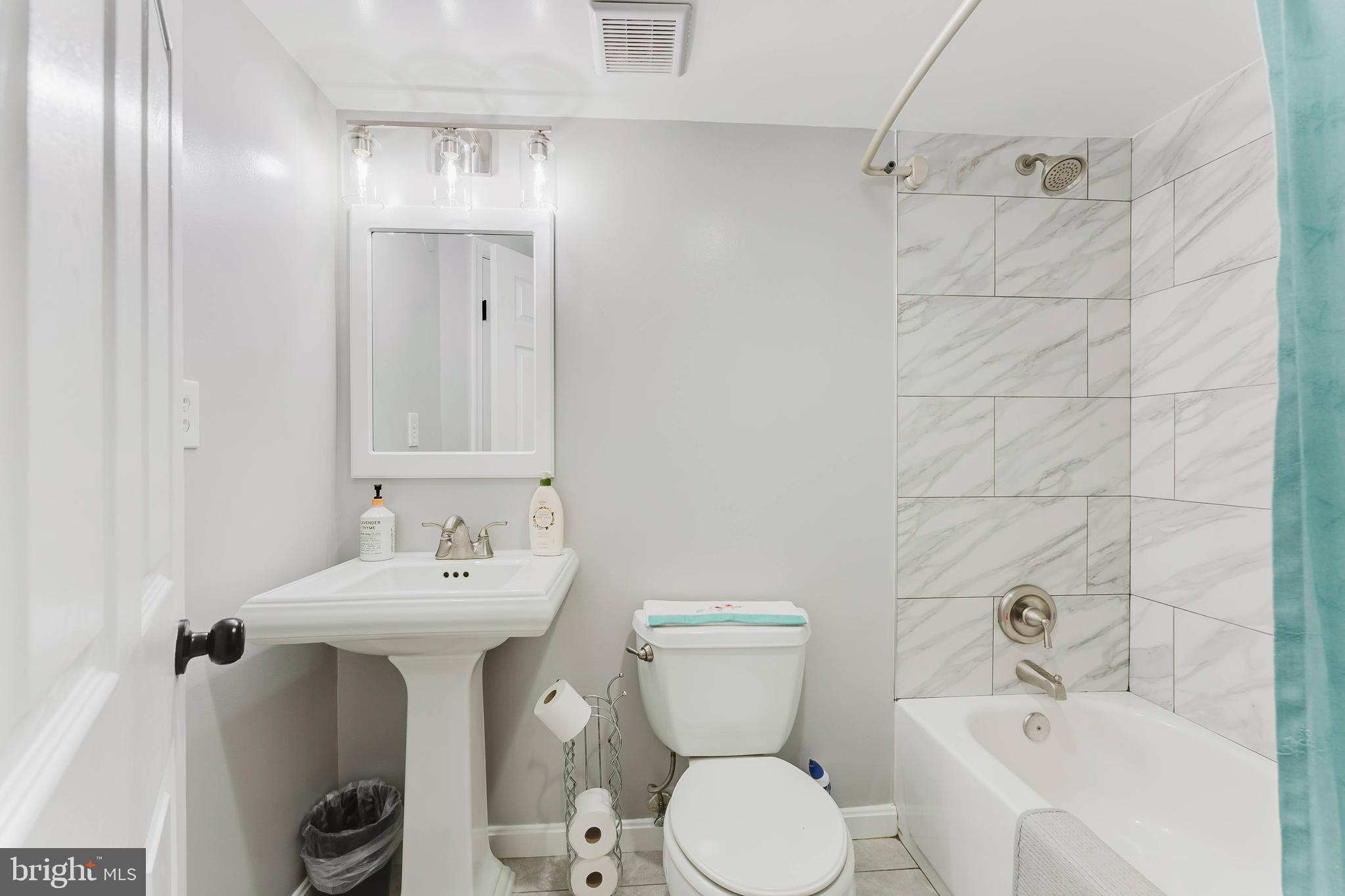 CHESTNUT GROVE - Residential