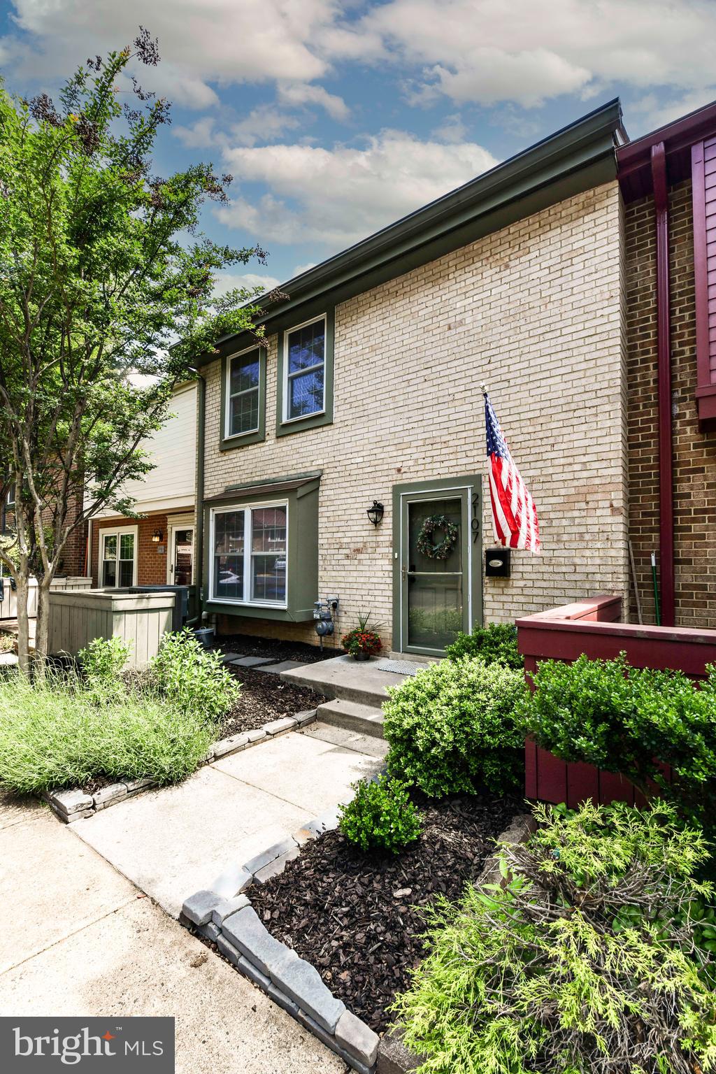 RESTON - Residential Lease