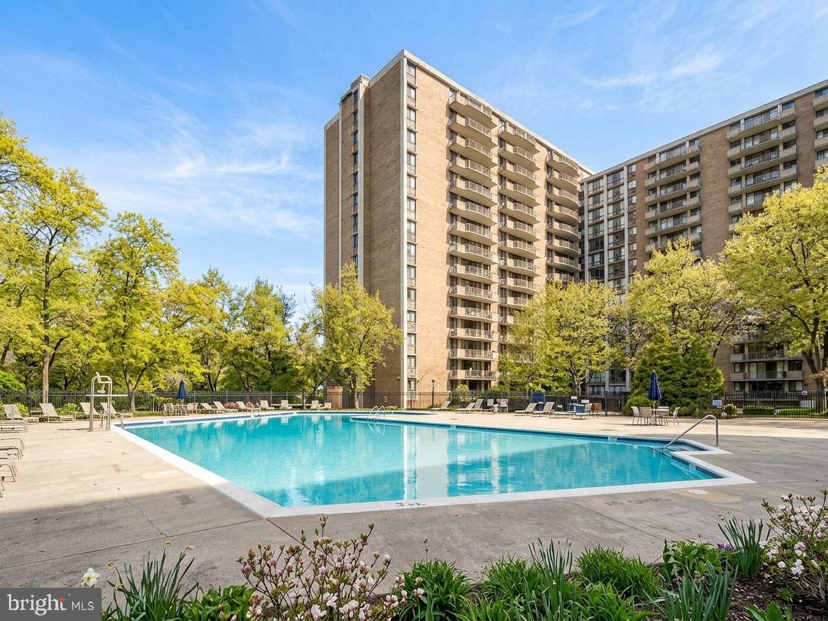 WESTCHESTER PARK - Residential