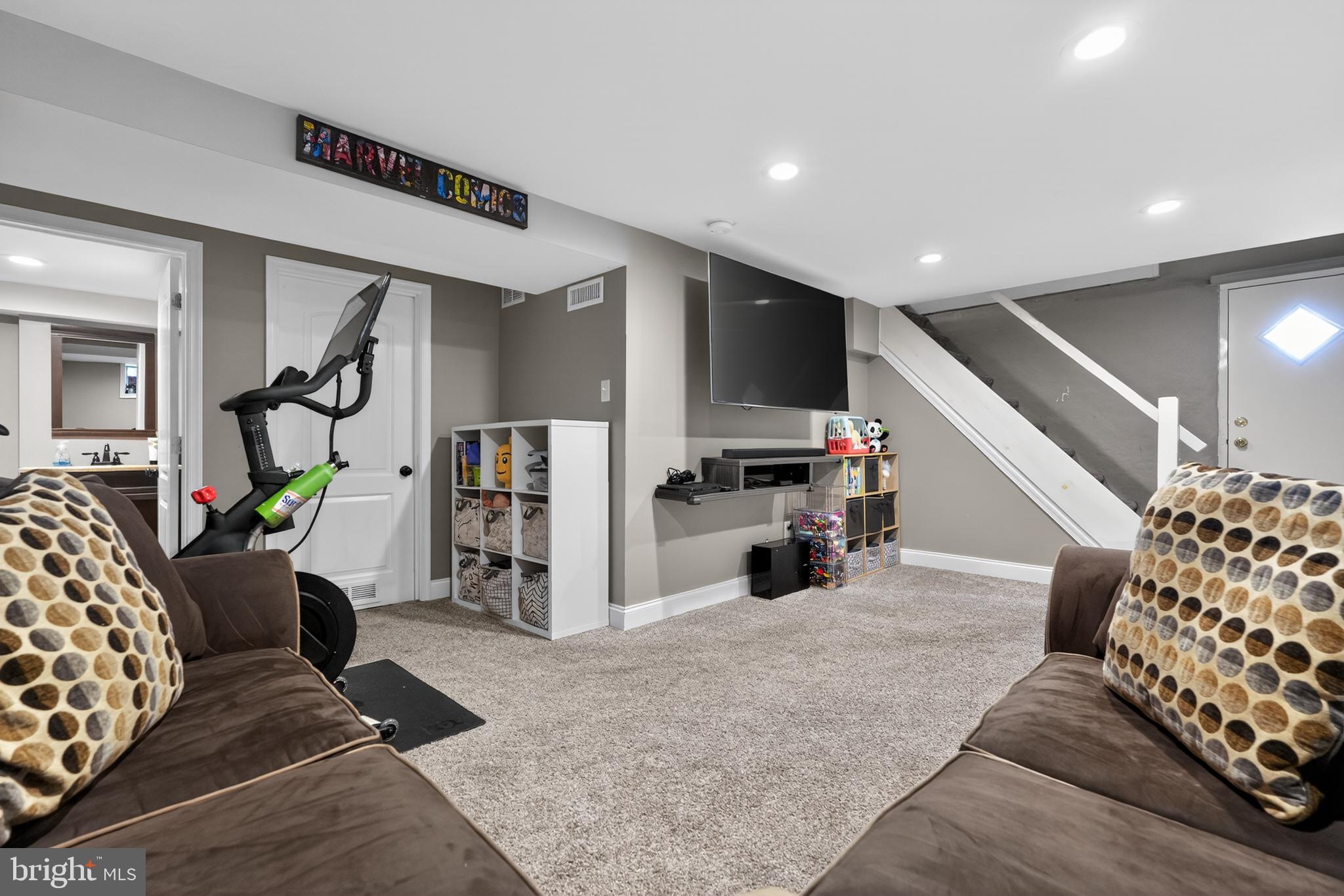 JENKINTOWN MANOR - Residential