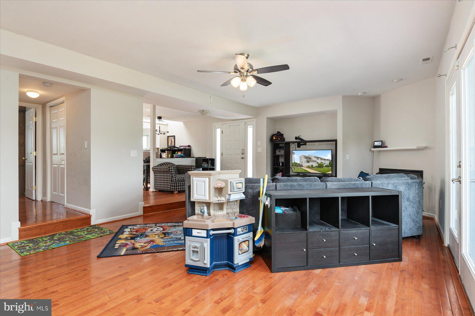 THOMPSON CREEK CONDOS - Residential
