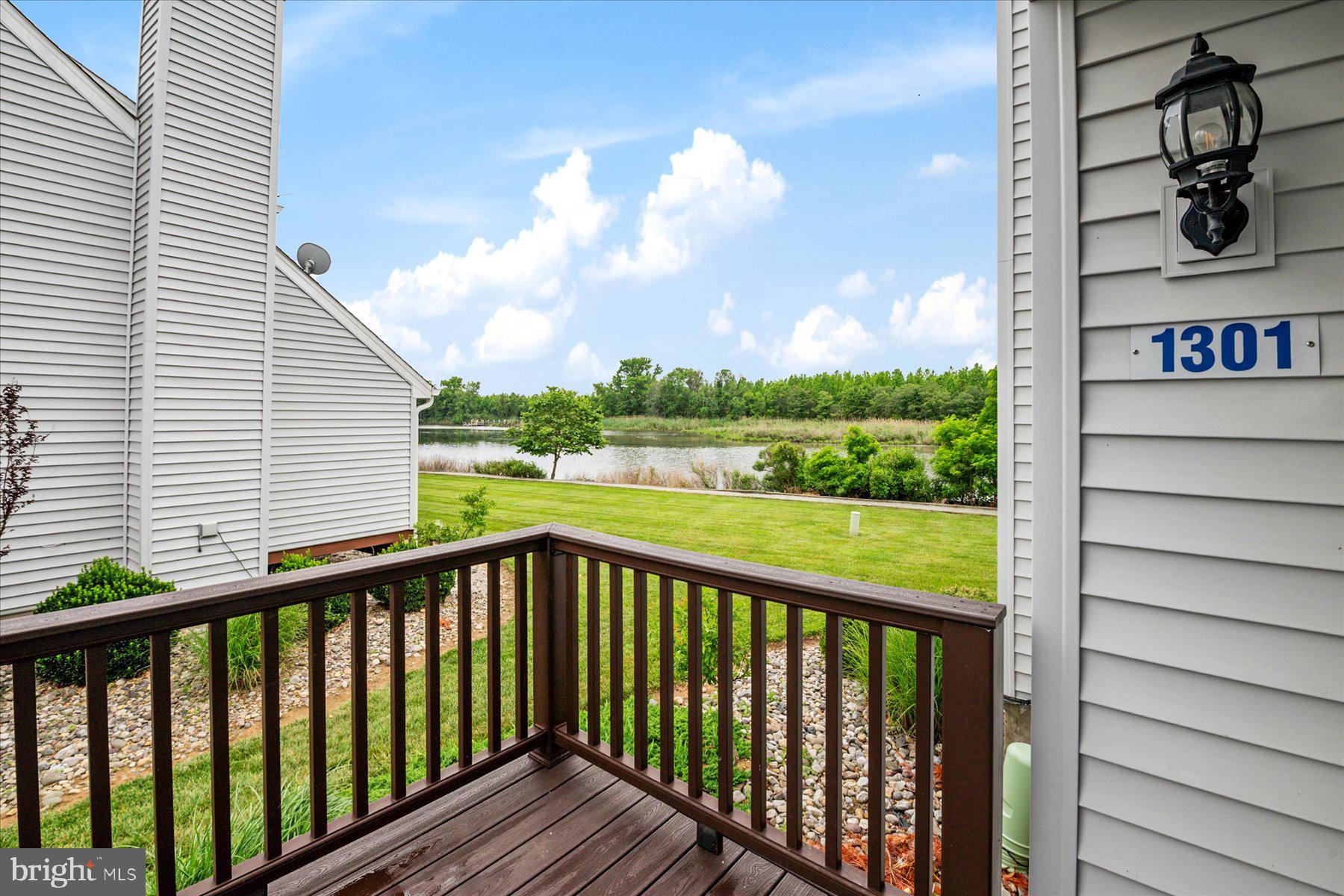 THOMPSON CREEK CONDOS - Residential