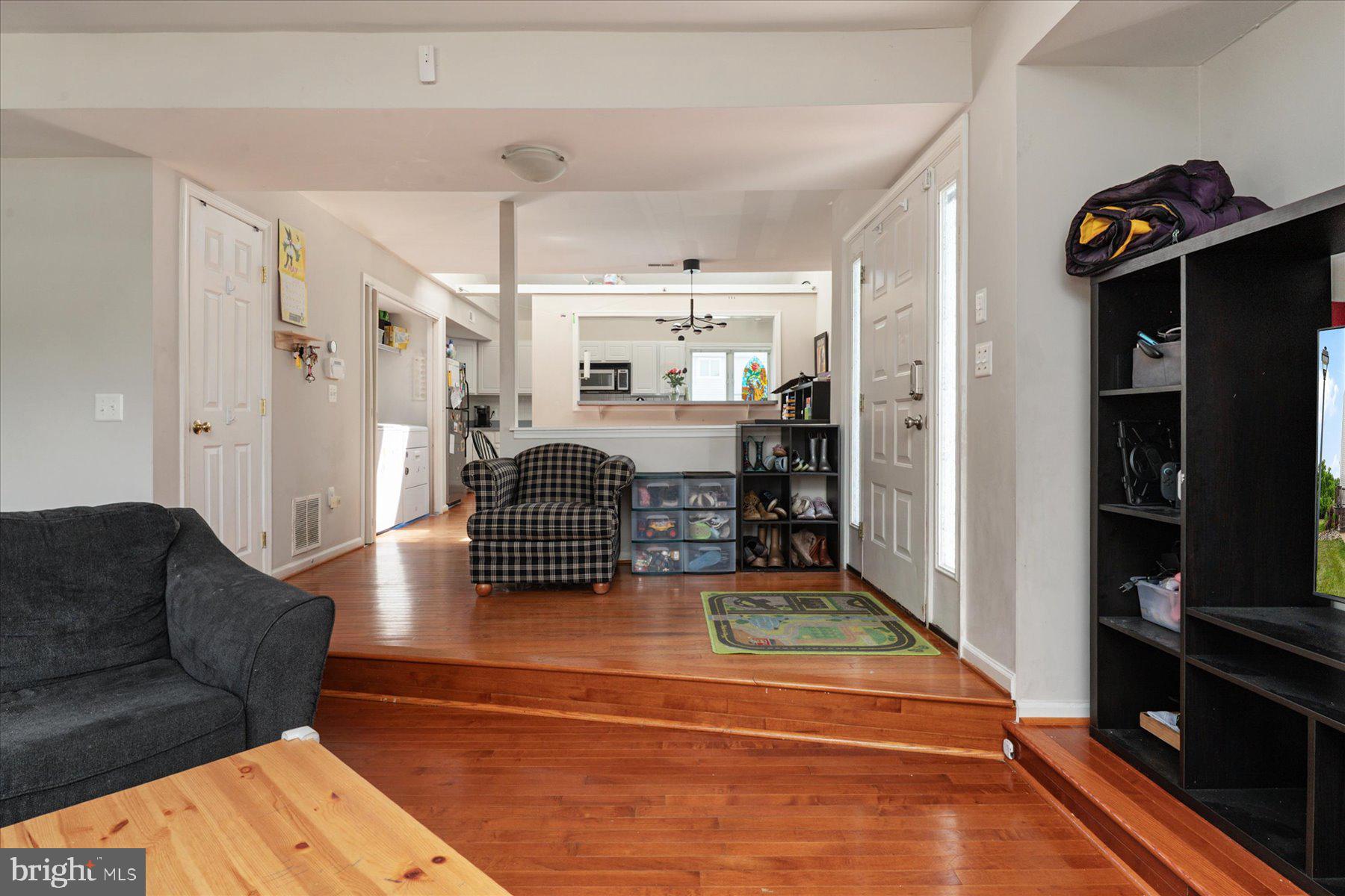 THOMPSON CREEK CONDOS - Residential