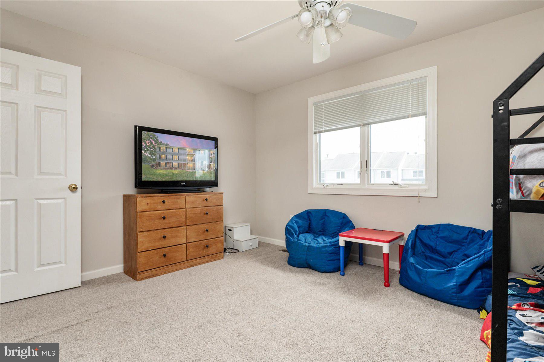 THOMPSON CREEK CONDOS - Residential