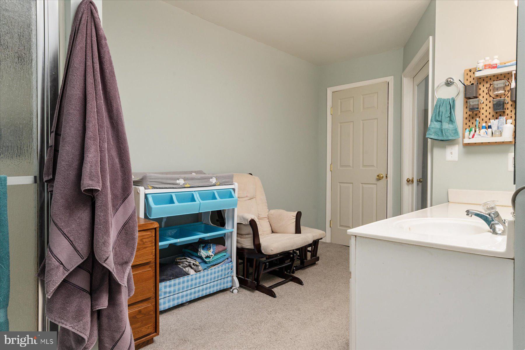 THOMPSON CREEK CONDOS - Residential