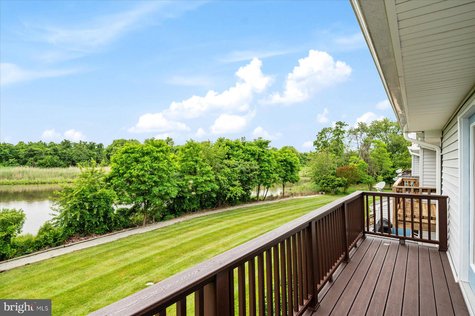 THOMPSON CREEK CONDOS - Residential