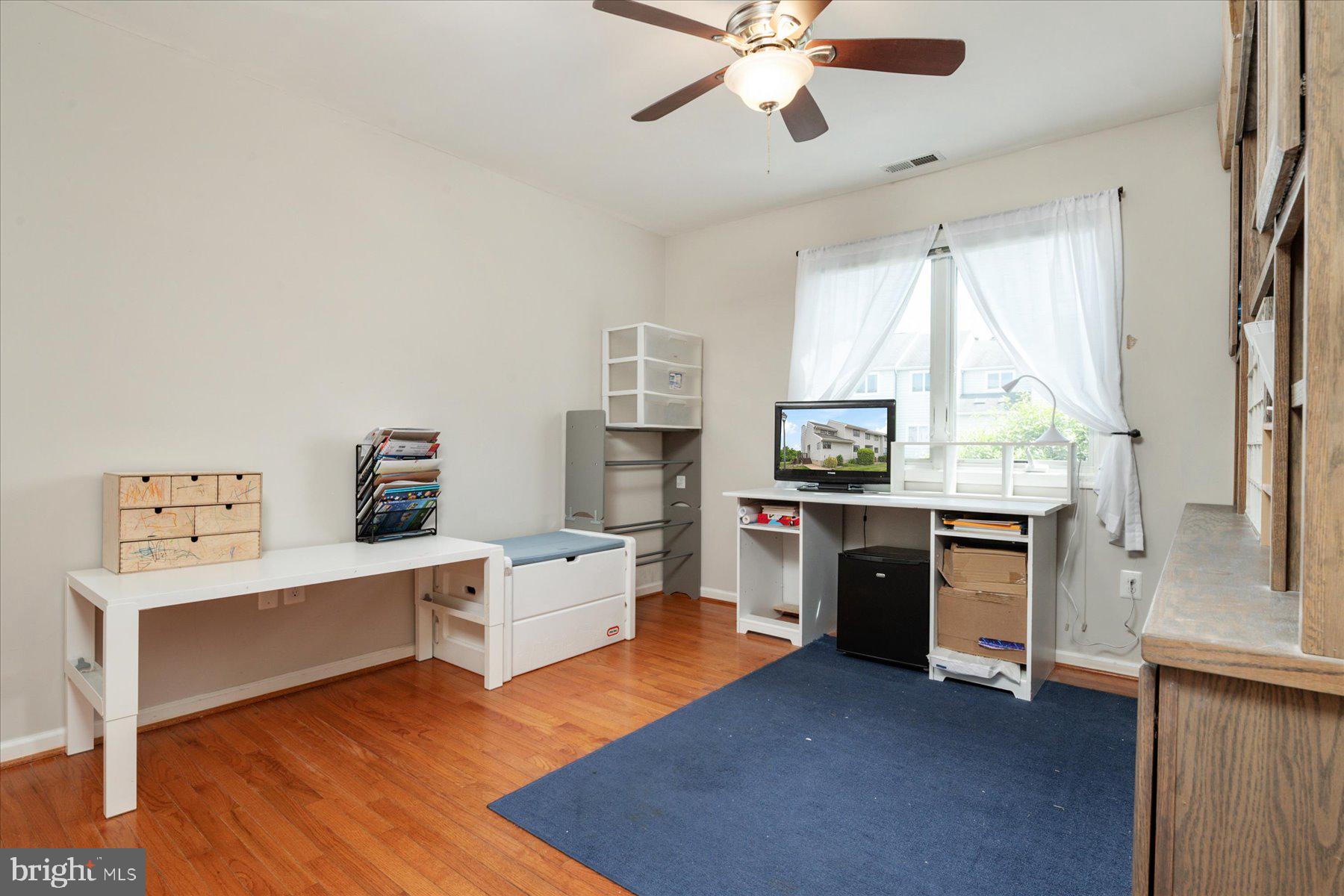 THOMPSON CREEK CONDOS - Residential