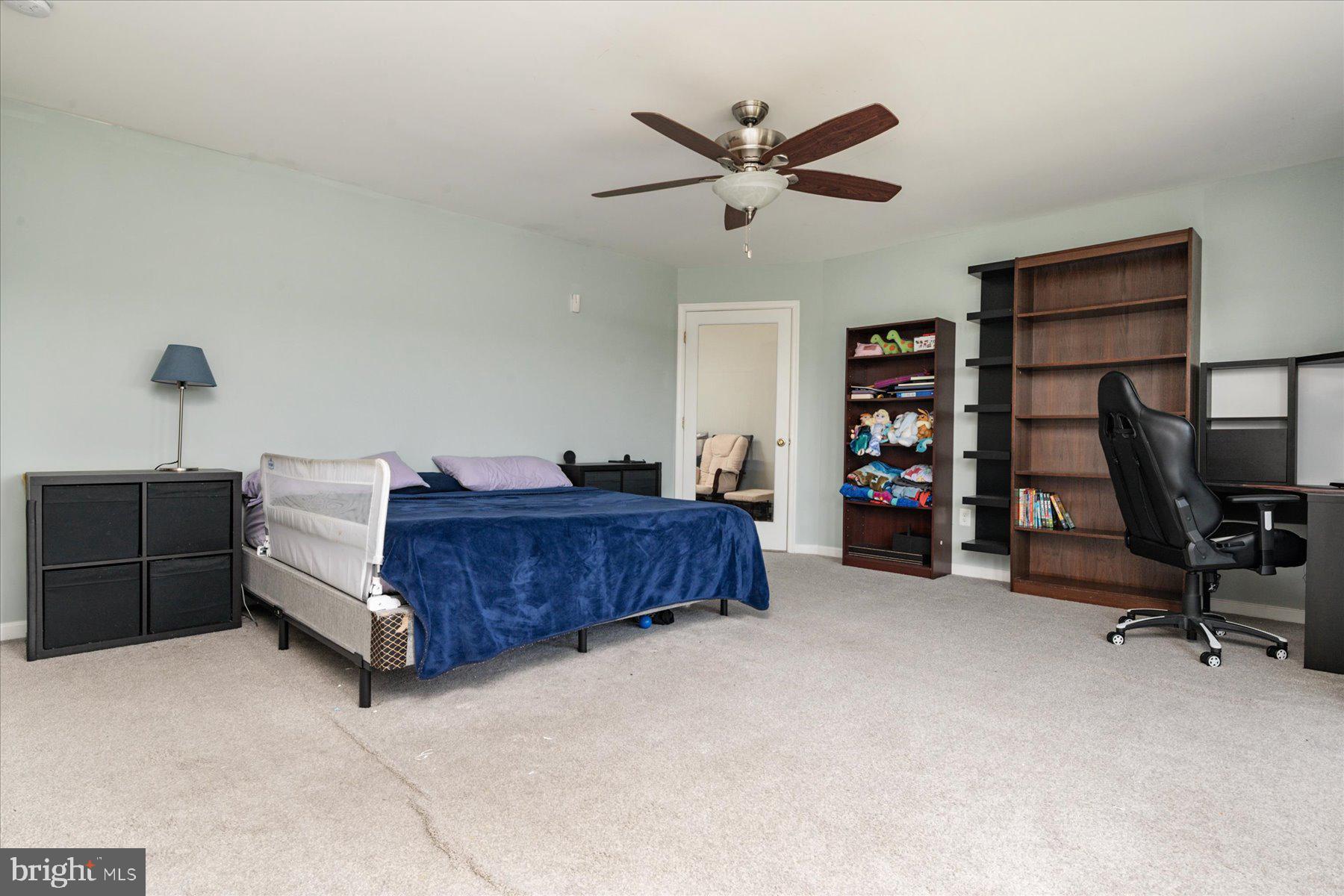THOMPSON CREEK CONDOS - Residential