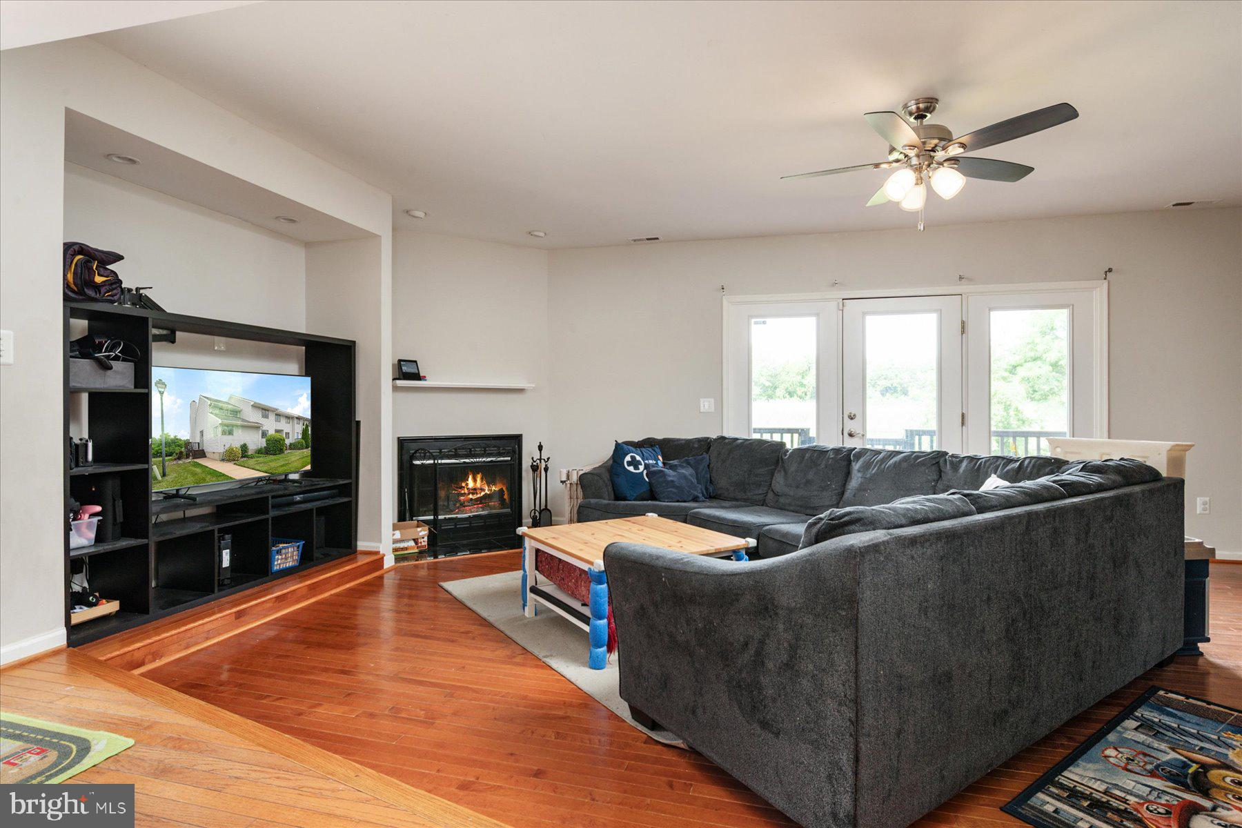 THOMPSON CREEK CONDOS - Residential