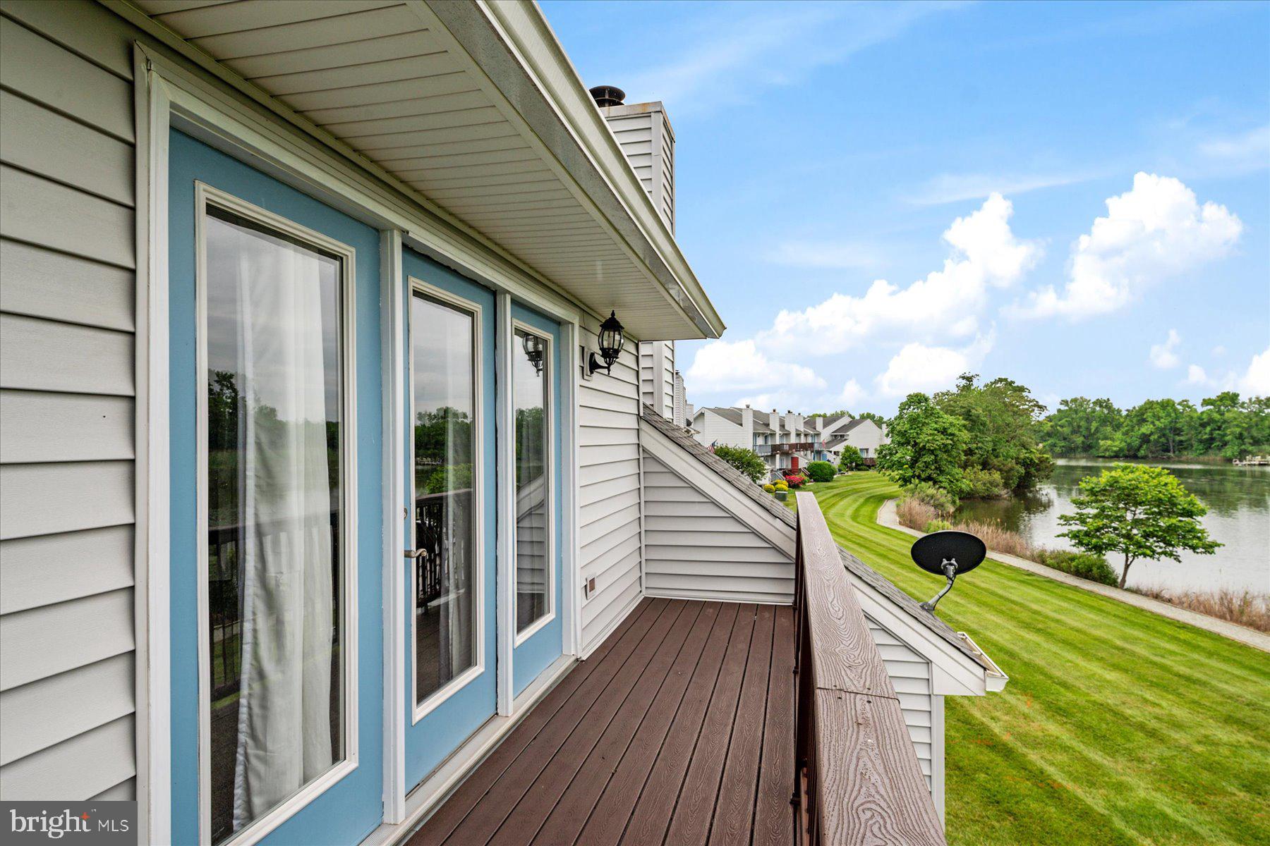 THOMPSON CREEK CONDOS - Residential