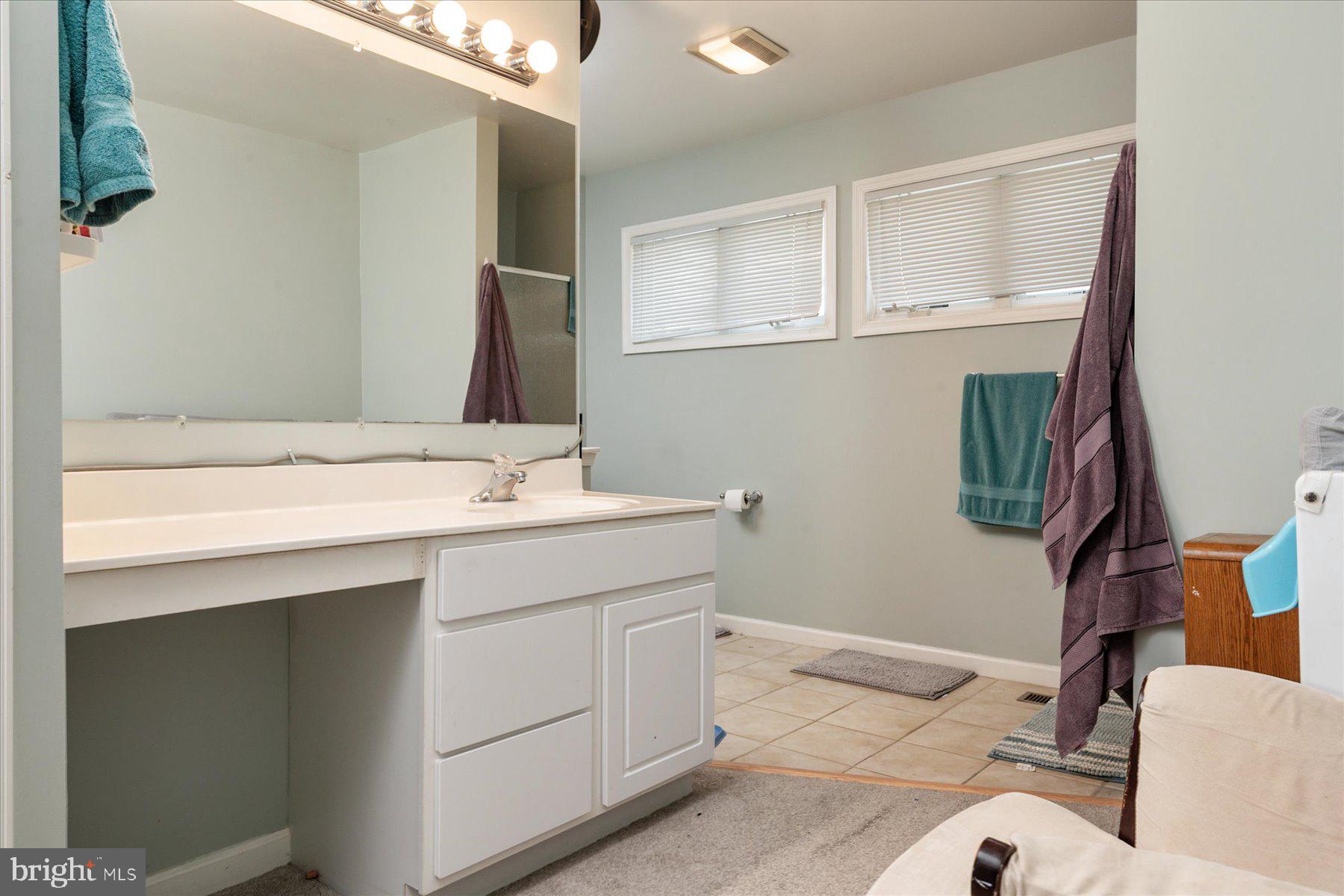 THOMPSON CREEK CONDOS - Residential