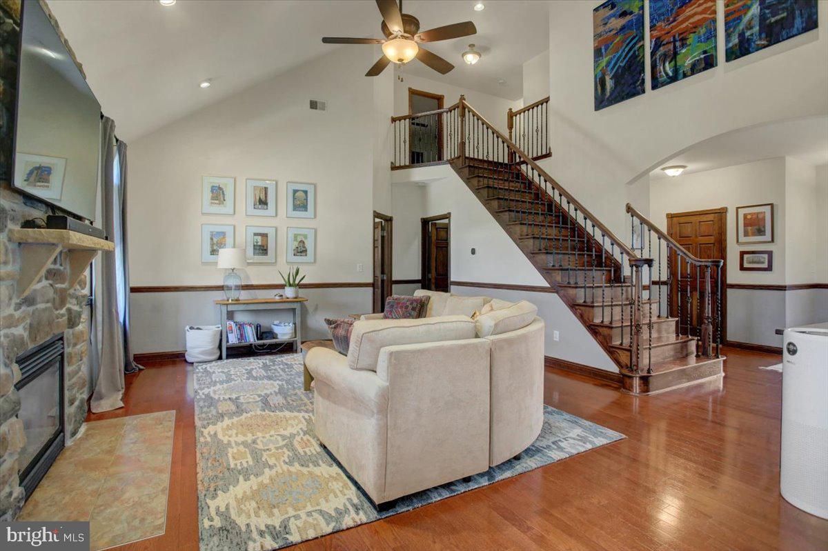 ORCHARD ESTATES - Residential