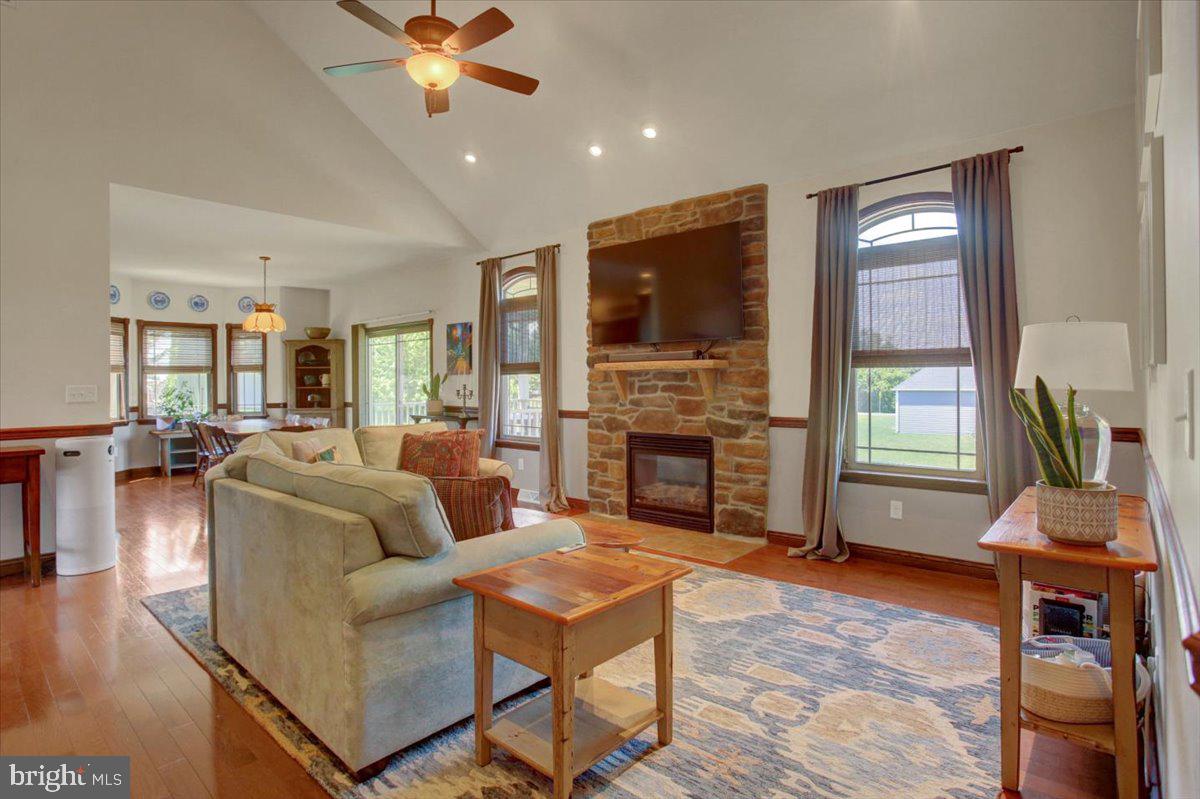 ORCHARD ESTATES - Residential
