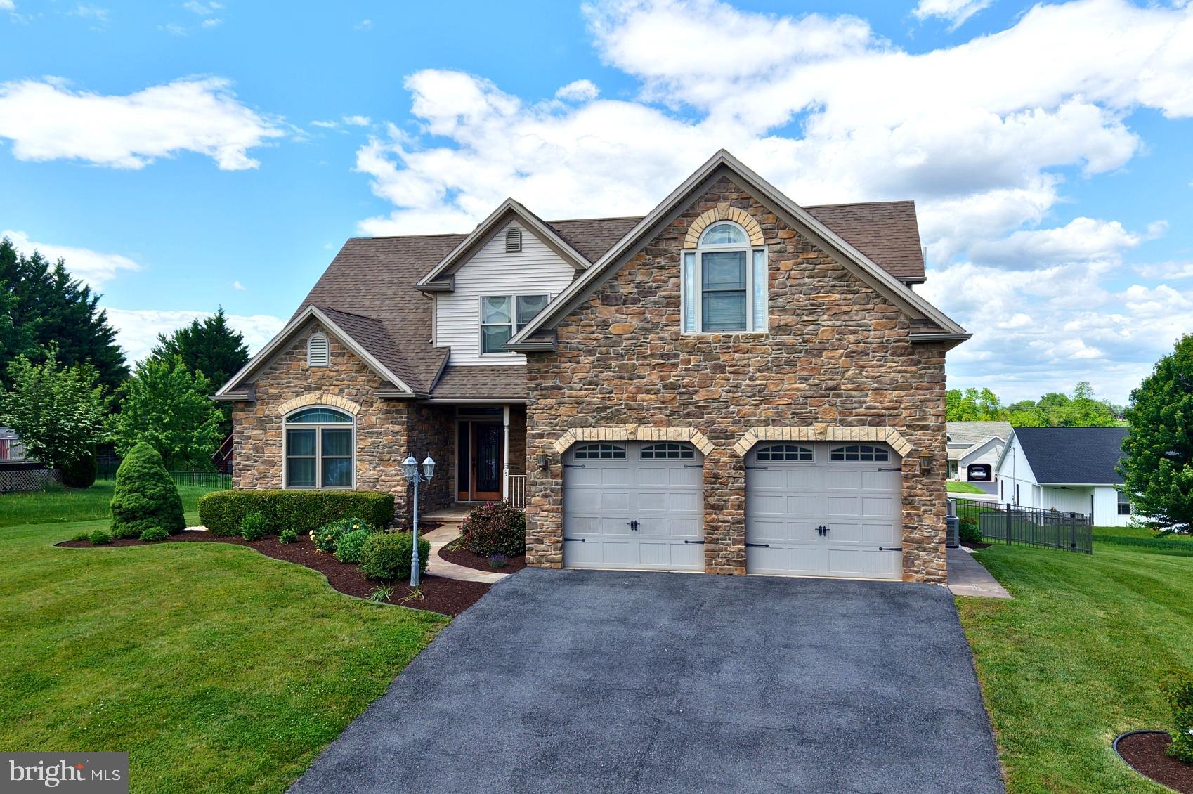 ORCHARD ESTATES - Residential