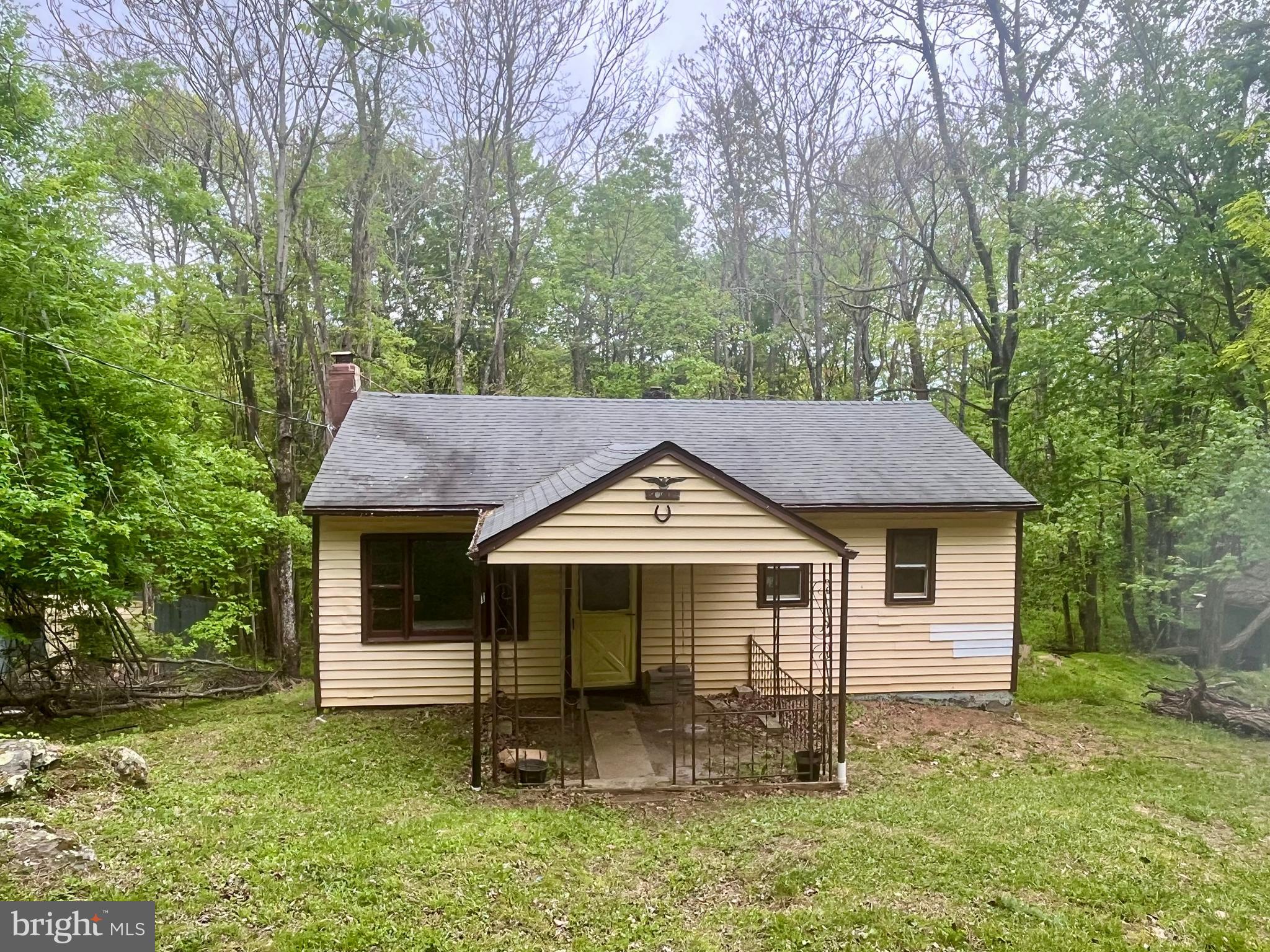 SKYLINE LAKES - Residential