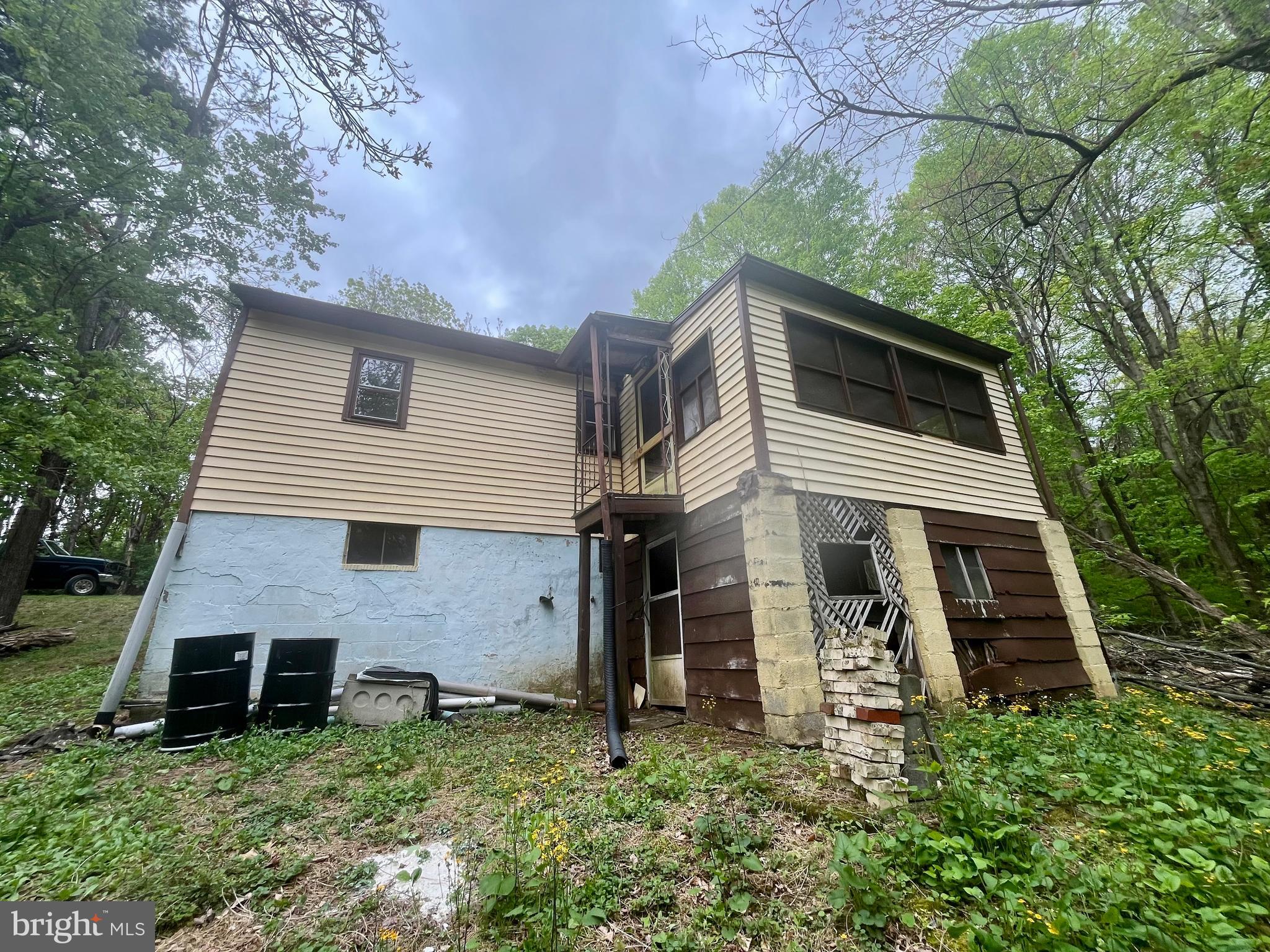 SKYLINE LAKES - Residential