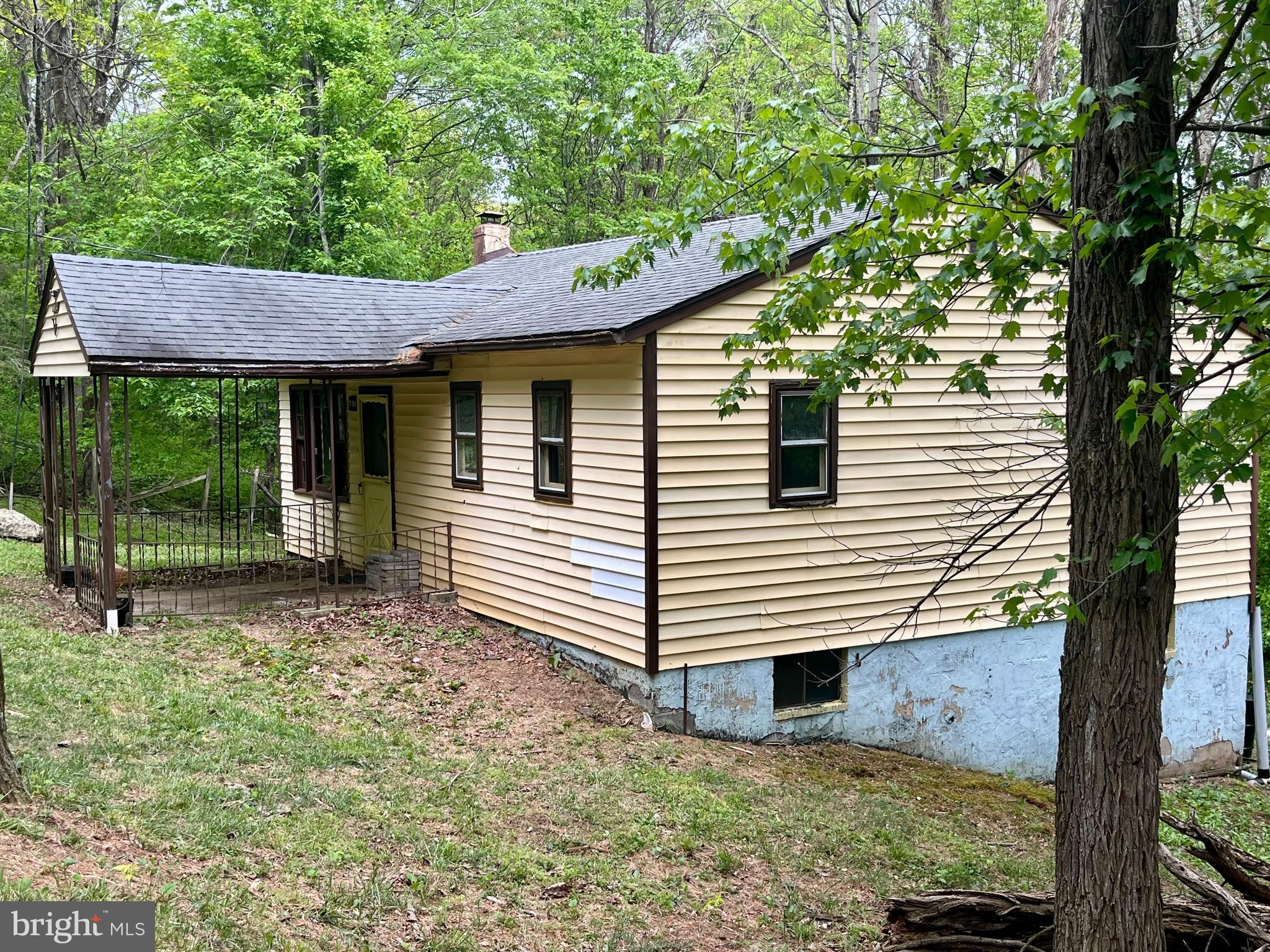SKYLINE LAKES - Residential