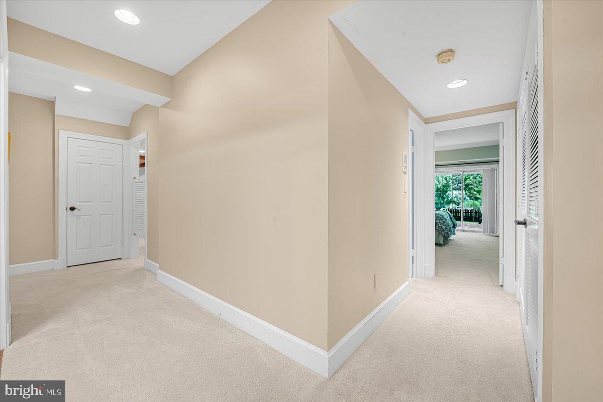 RIVERS EDGE - Residential