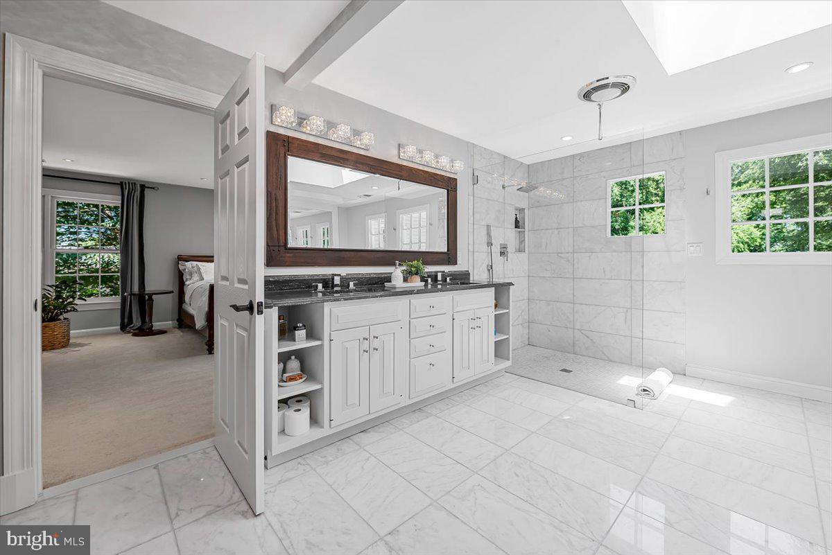 RIVERS EDGE - Residential