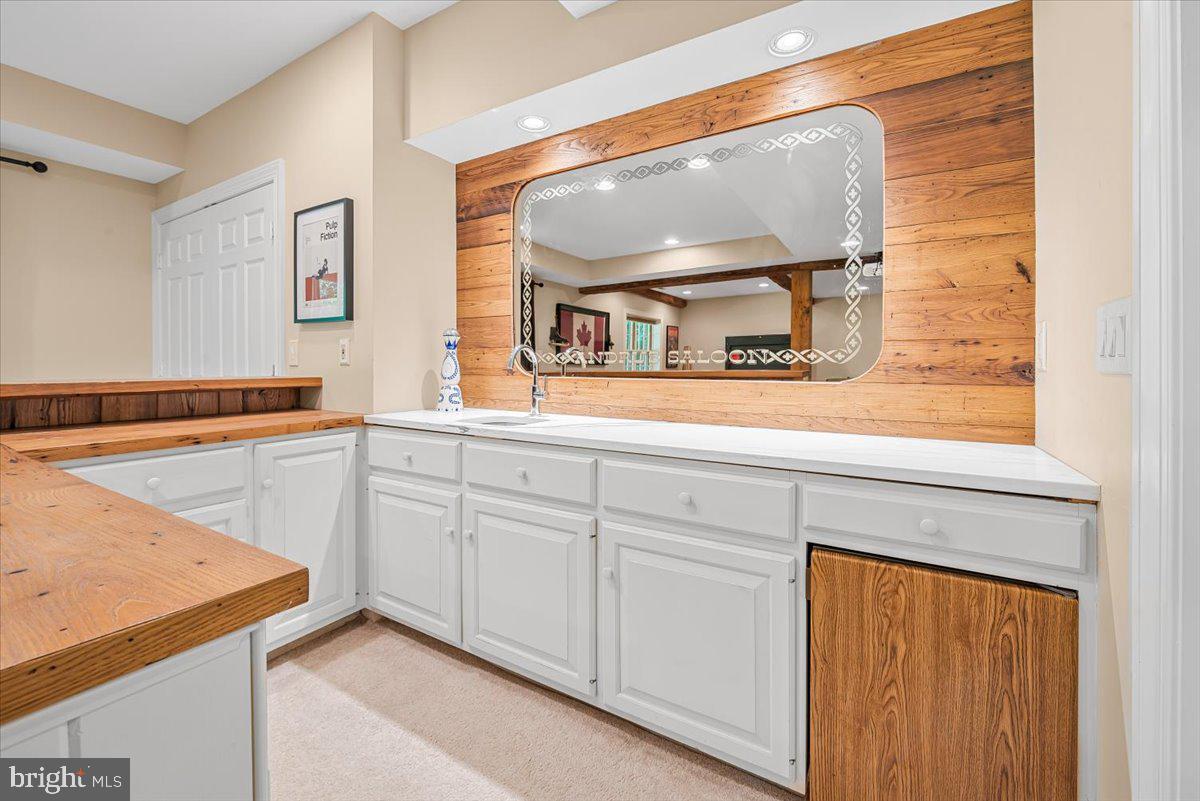 RIVERS EDGE - Residential