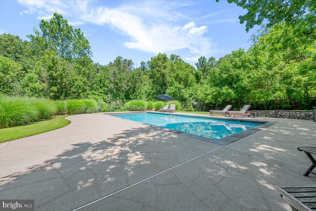 RIVERS EDGE - Residential