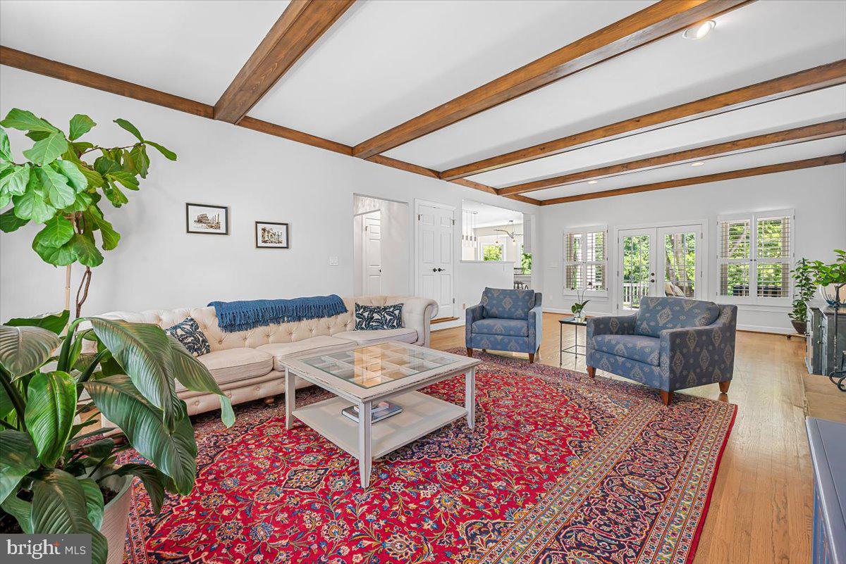 RIVERS EDGE - Residential