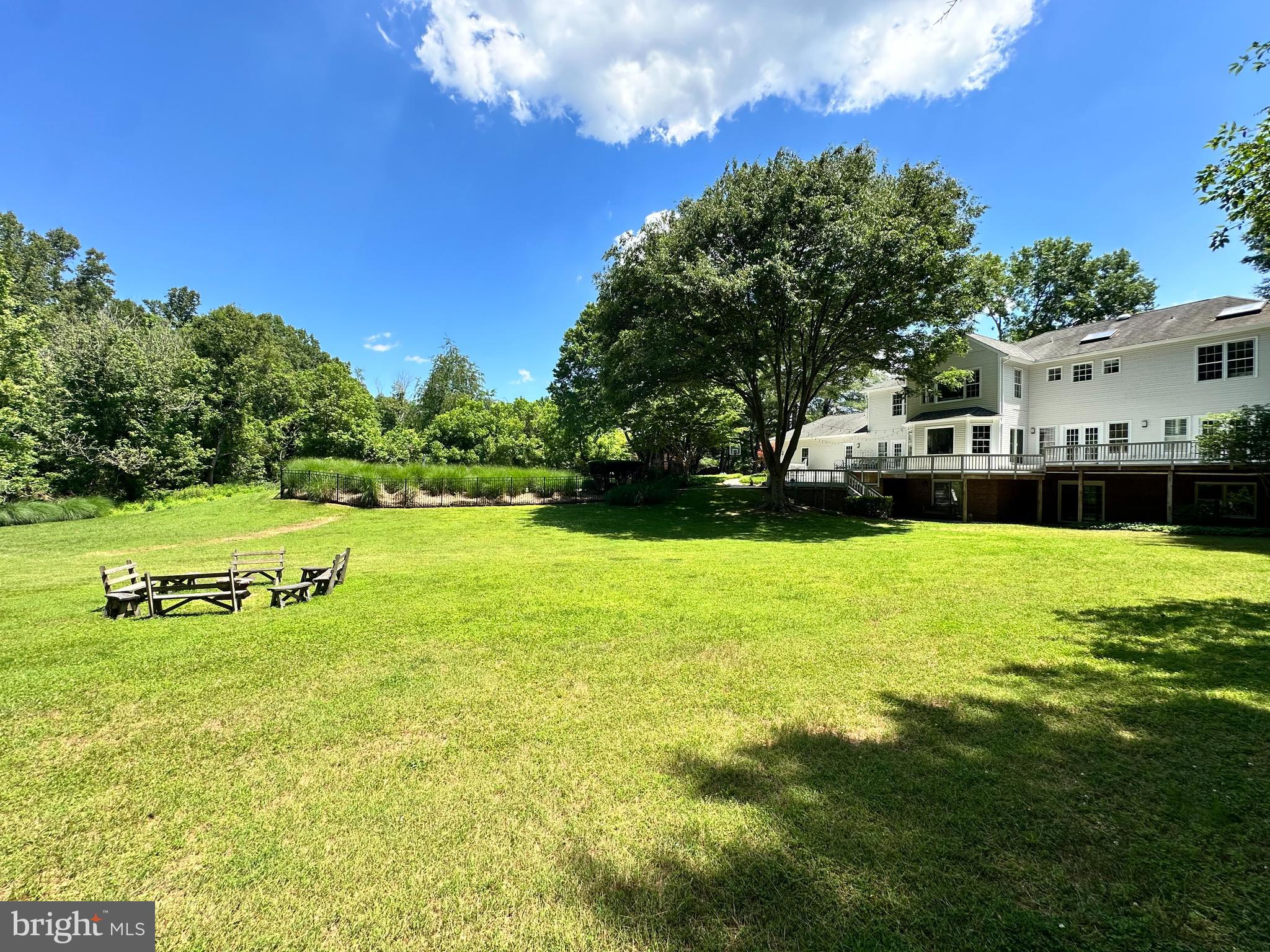 RIVERS EDGE - Residential