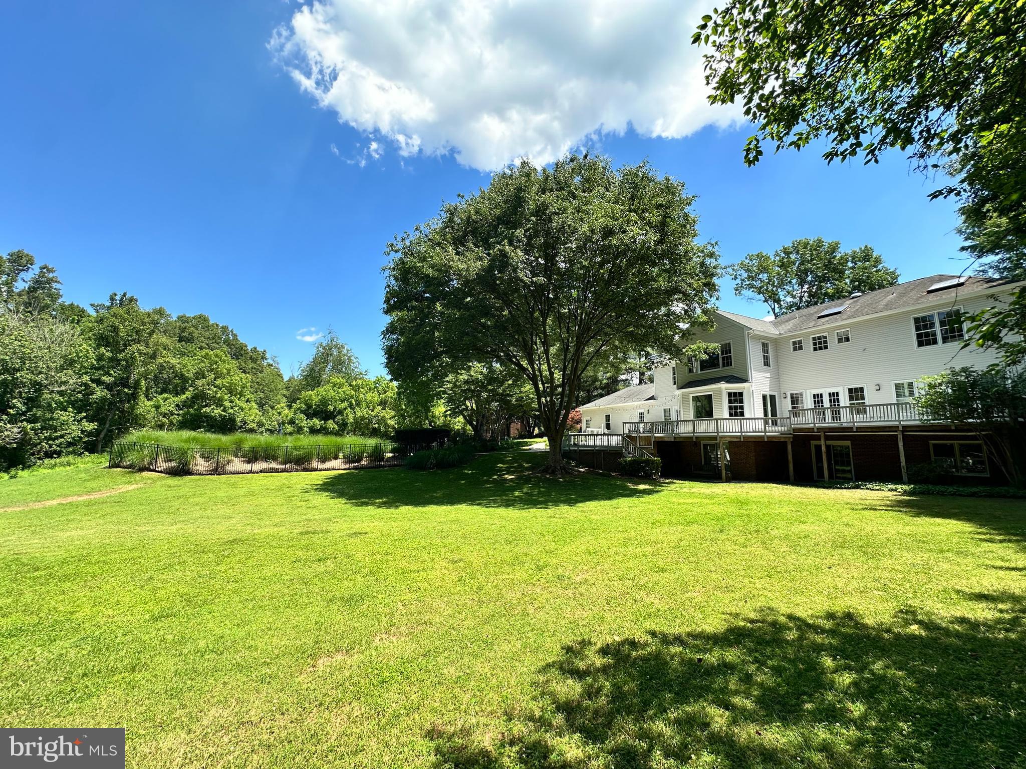 RIVERS EDGE - Residential