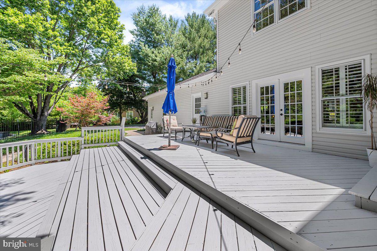 RIVERS EDGE - Residential