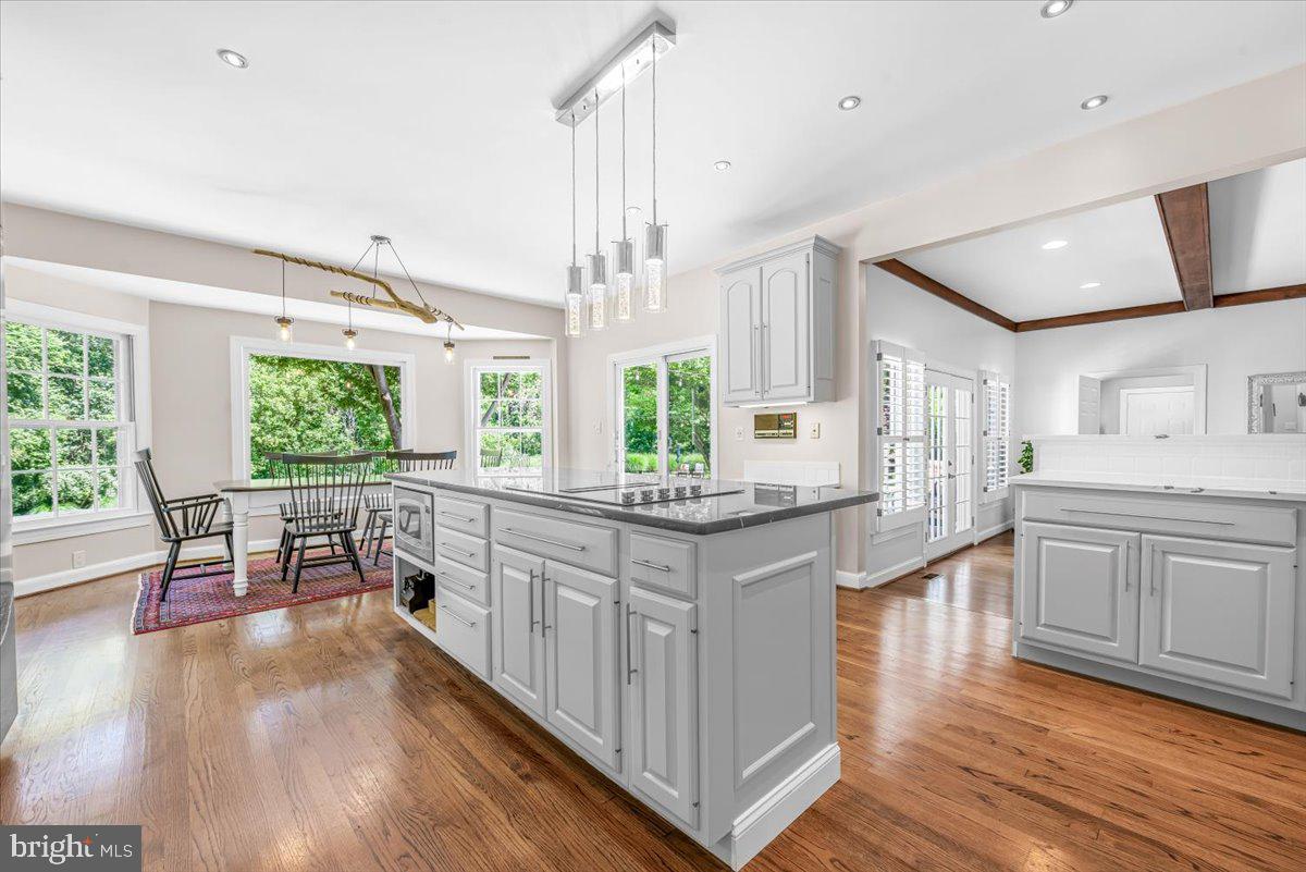 RIVERS EDGE - Residential