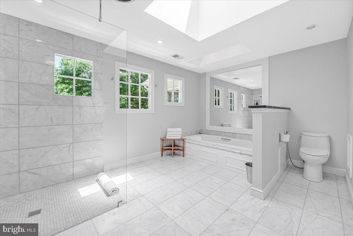 RIVERS EDGE - Residential