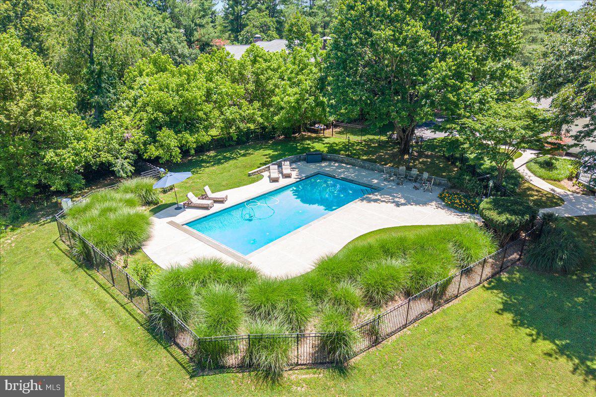 RIVERS EDGE - Residential