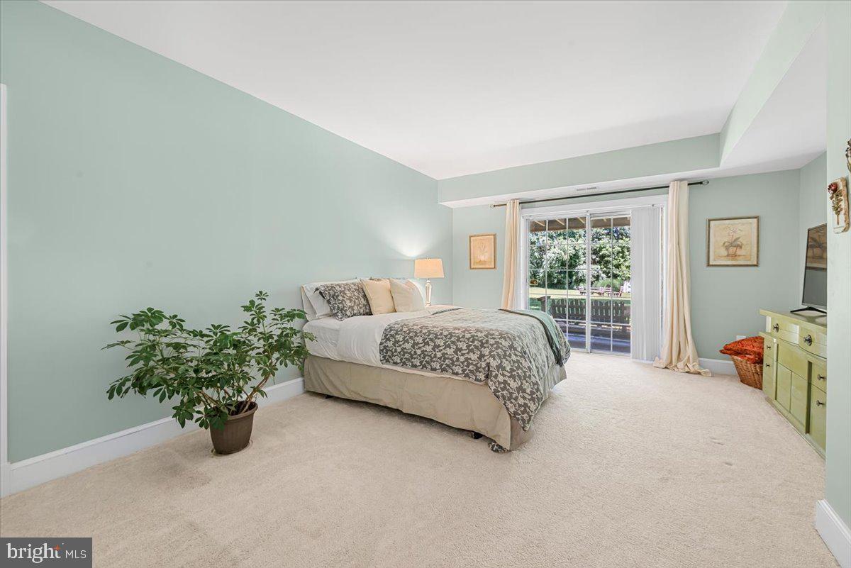 RIVERS EDGE - Residential