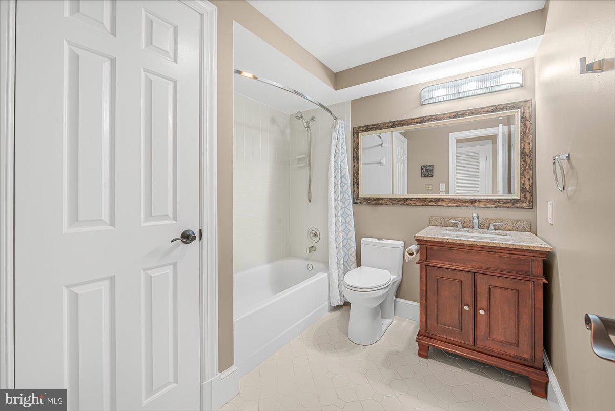 RIVERS EDGE - Residential