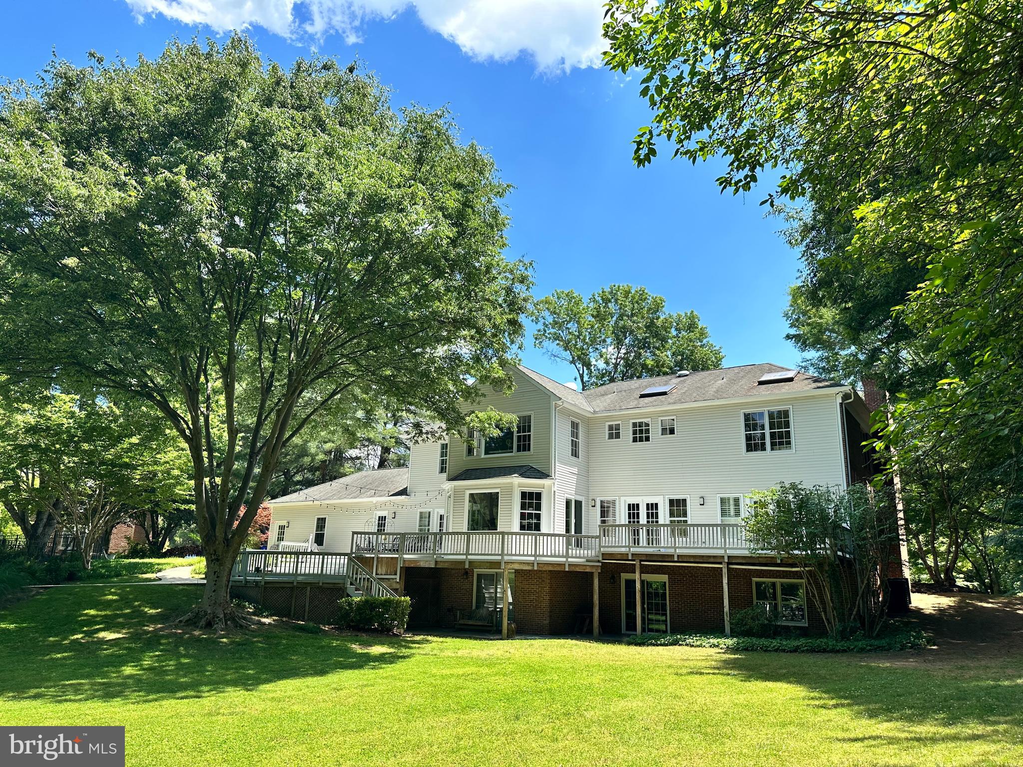 RIVERS EDGE - Residential