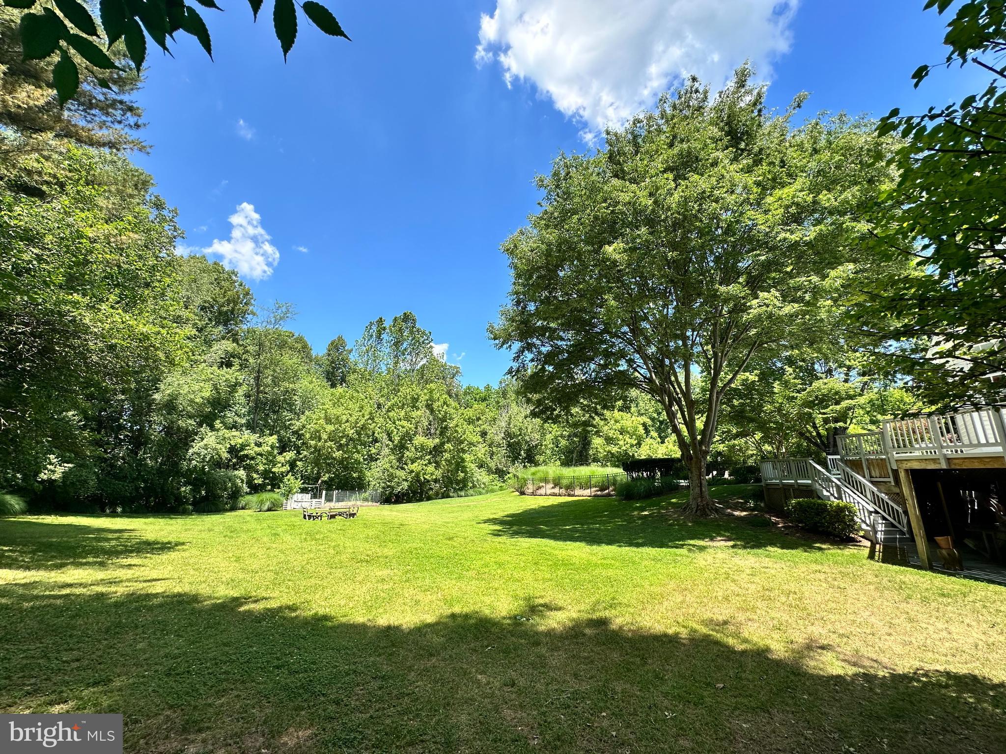 RIVERS EDGE - Residential