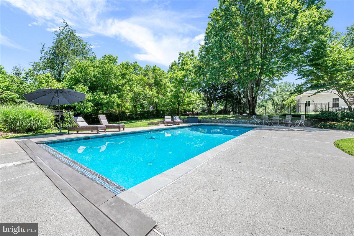 RIVERS EDGE - Residential