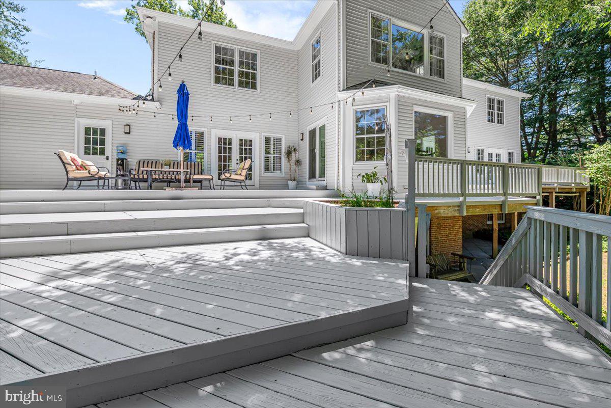 RIVERS EDGE - Residential