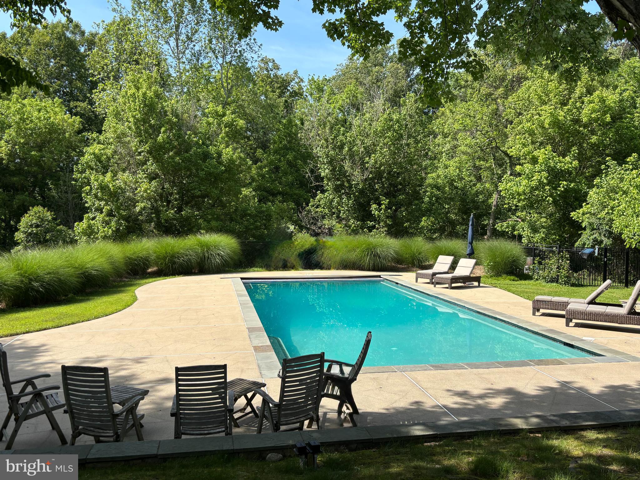 RIVERS EDGE - Residential