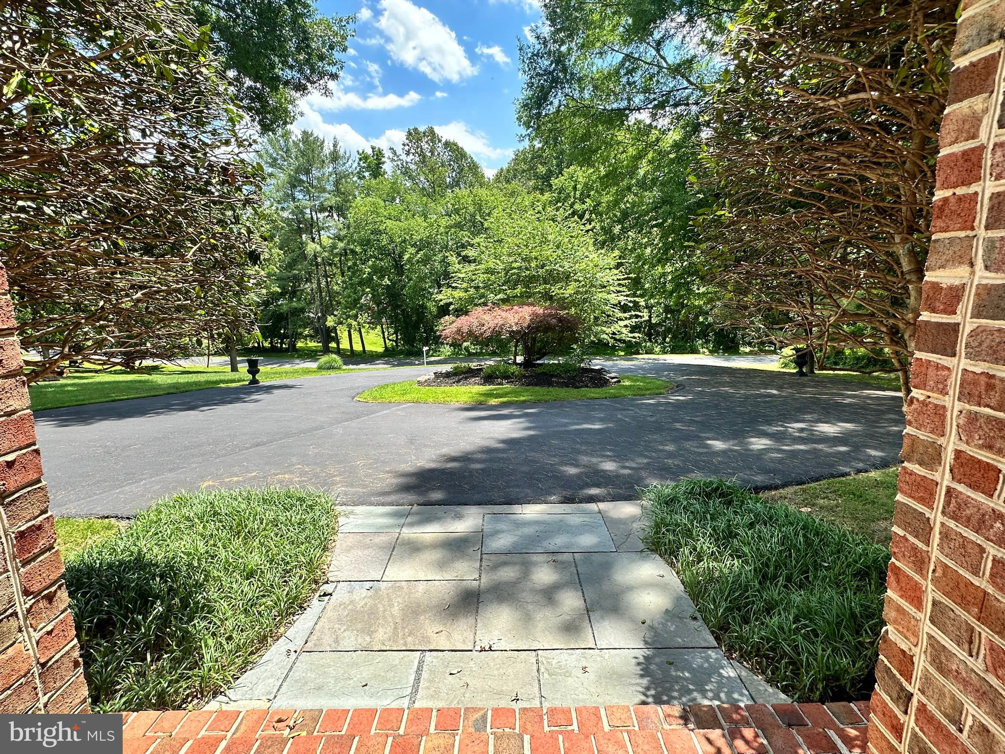 RIVERS EDGE - Residential