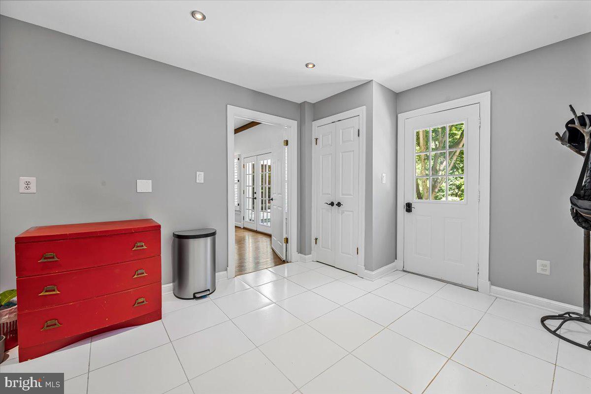 RIVERS EDGE - Residential