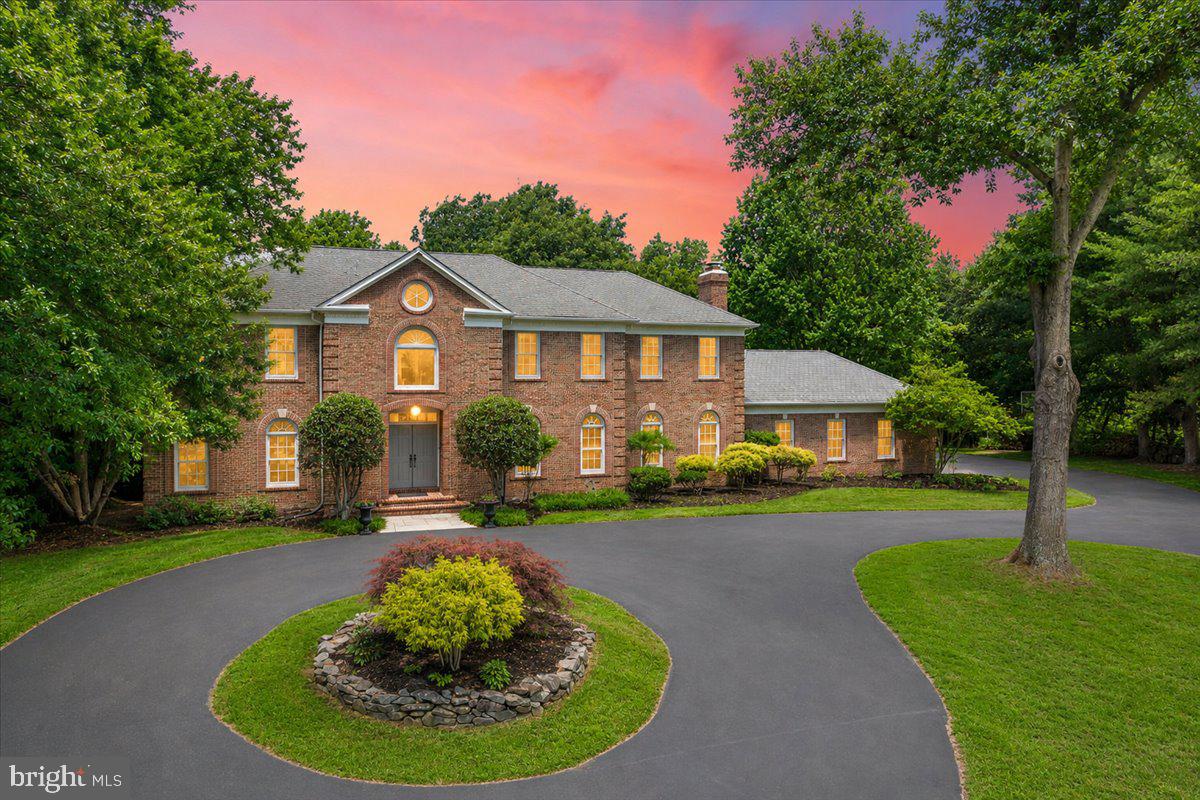 RIVERS EDGE - Residential
